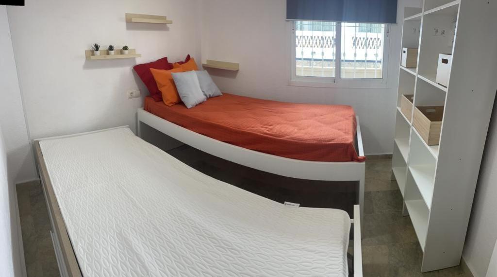 Encantador Piso Con Terraza Y Piscina Apartment Benalmadena Luaran gambar