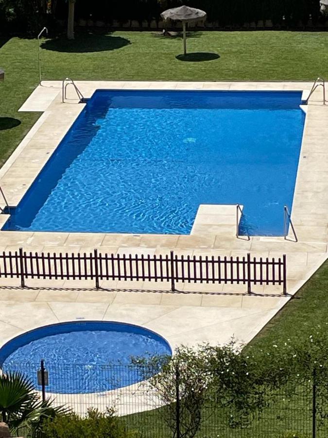 Encantador Piso Con Terraza Y Piscina Apartment Benalmadena Luaran gambar