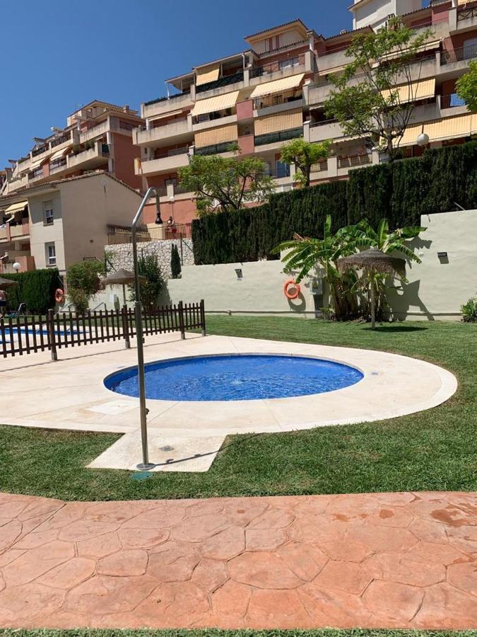 Encantador Piso Con Terraza Y Piscina Apartment Benalmadena Luaran gambar