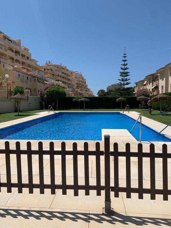 Encantador Piso Con Terraza Y Piscina Apartment Benalmadena Luaran gambar