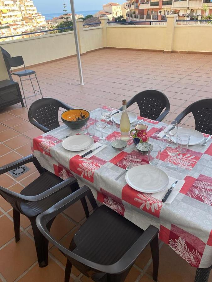 Encantador Piso Con Terraza Y Piscina Apartment Benalmadena Luaran gambar