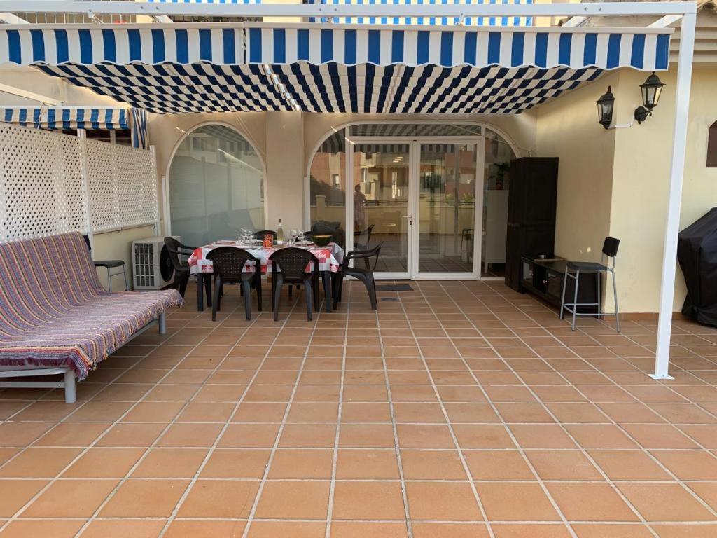 Encantador Piso Con Terraza Y Piscina Apartment Benalmadena Luaran gambar