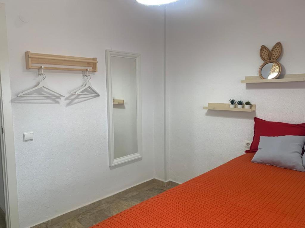 Encantador Piso Con Terraza Y Piscina Apartment Benalmadena Luaran gambar