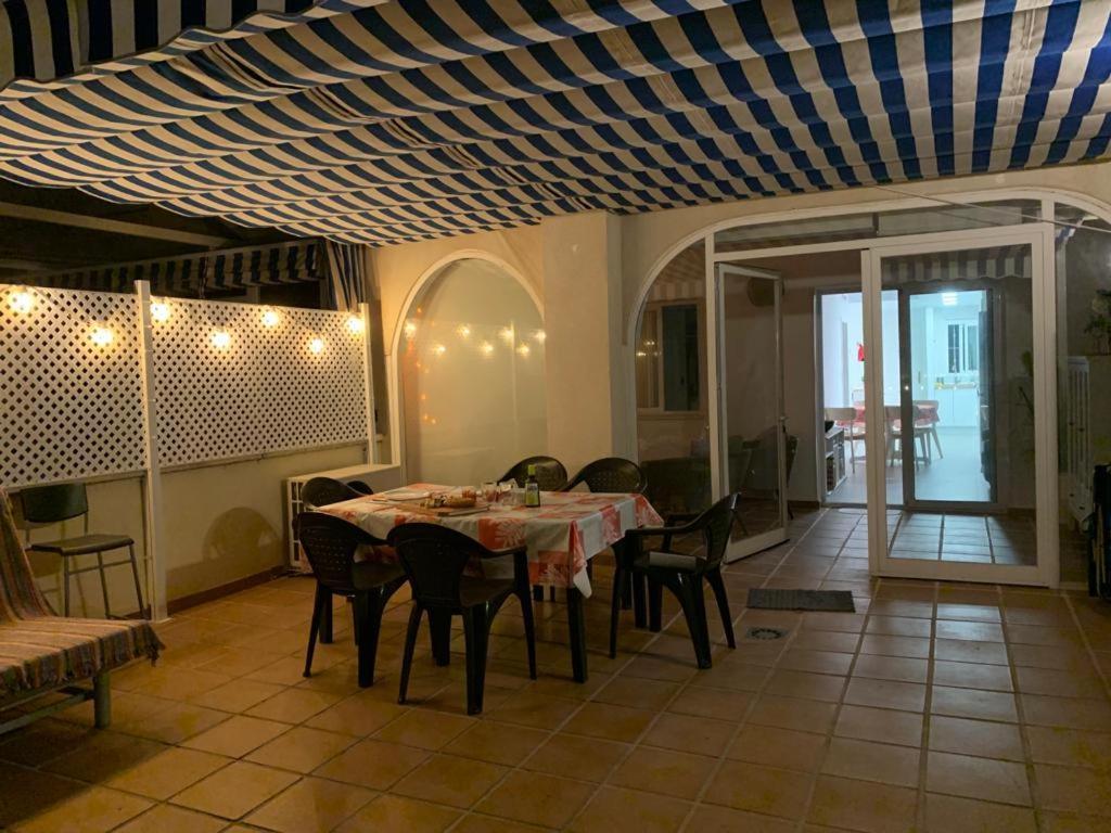 Encantador Piso Con Terraza Y Piscina Apartment Benalmadena Luaran gambar