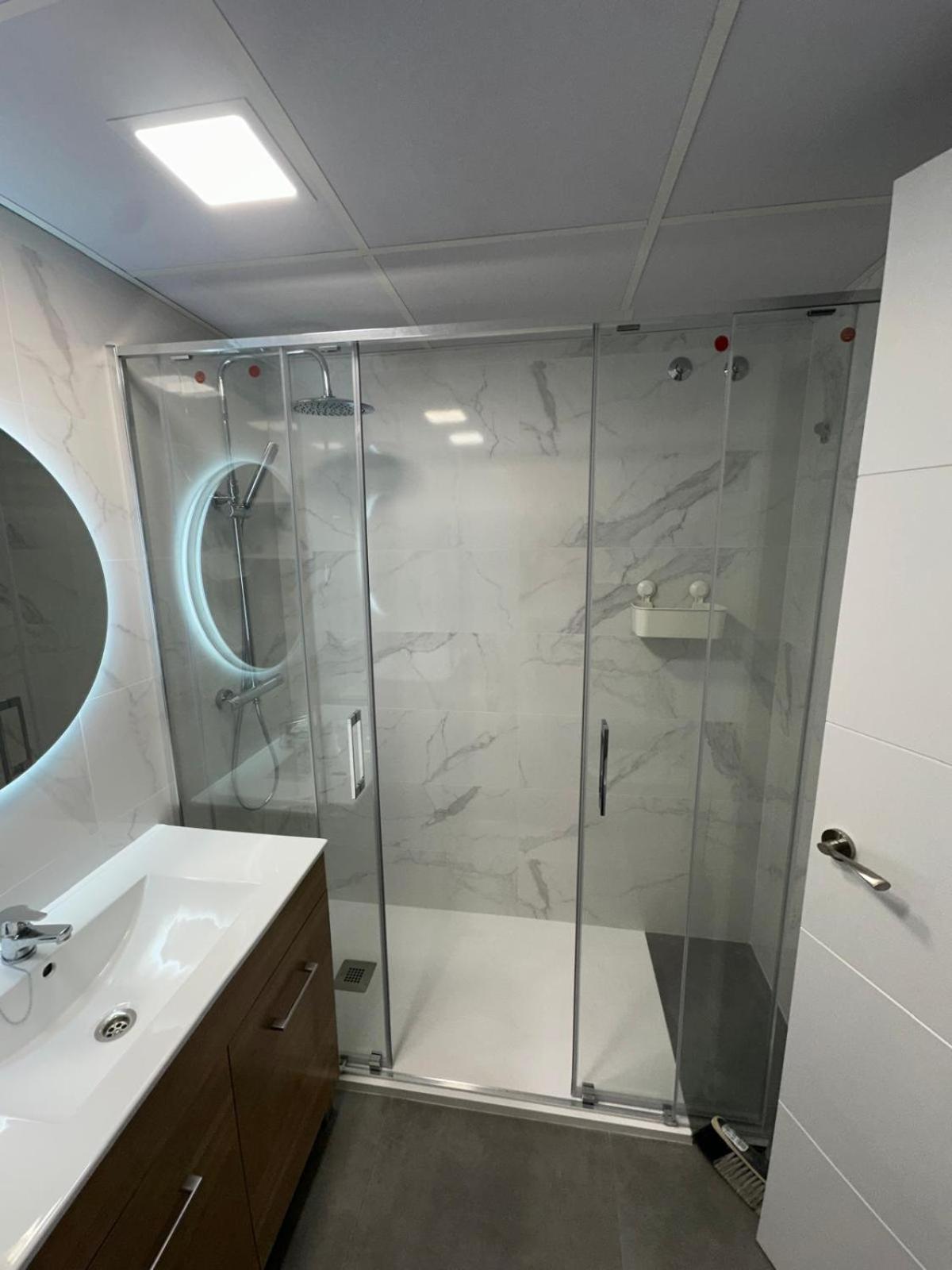 Encantador Piso Con Terraza Y Piscina Apartment Benalmadena Luaran gambar